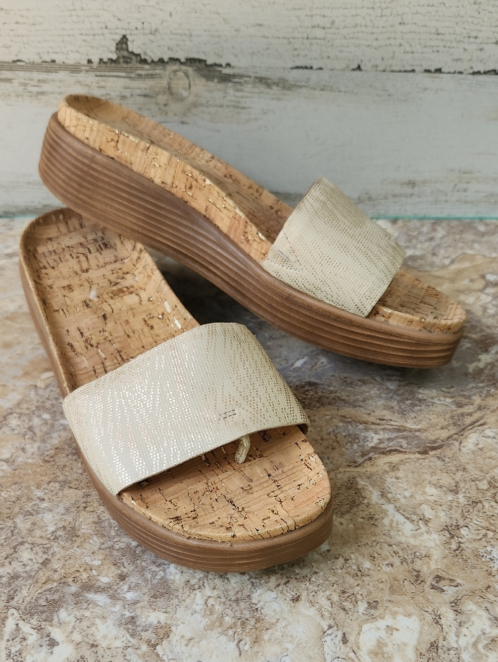 DONALD J PLINER FIGI LEATHER/CORK SLIDE IN SANDAL